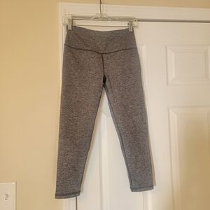 Victoria's Secret Knockout VSX Capri Length Leggings- Charcoal Gray S